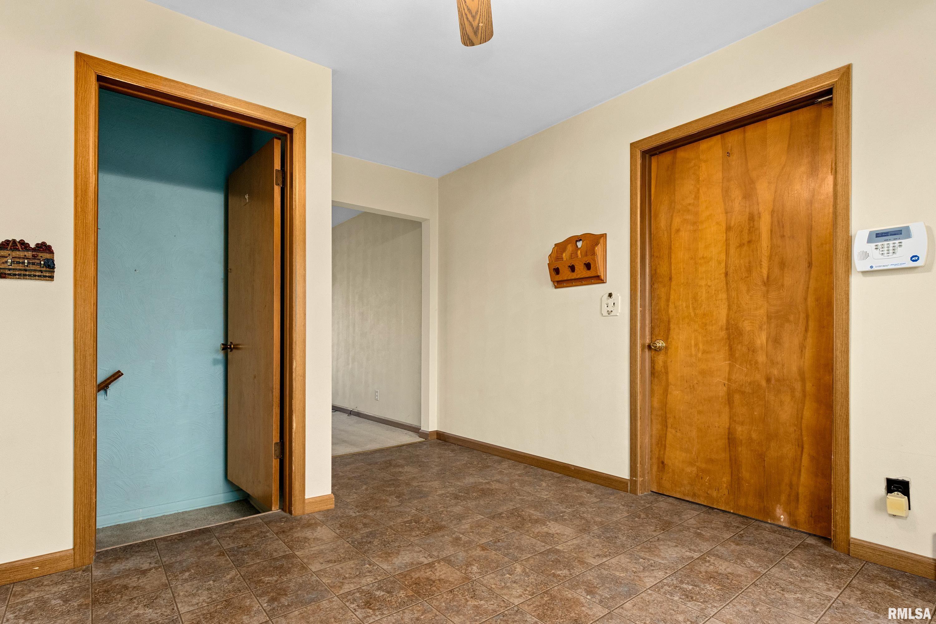 5112 West Pfeiffer Road Bartonville, IL 61607 - Photo 14 of 26 Gallery Image 14