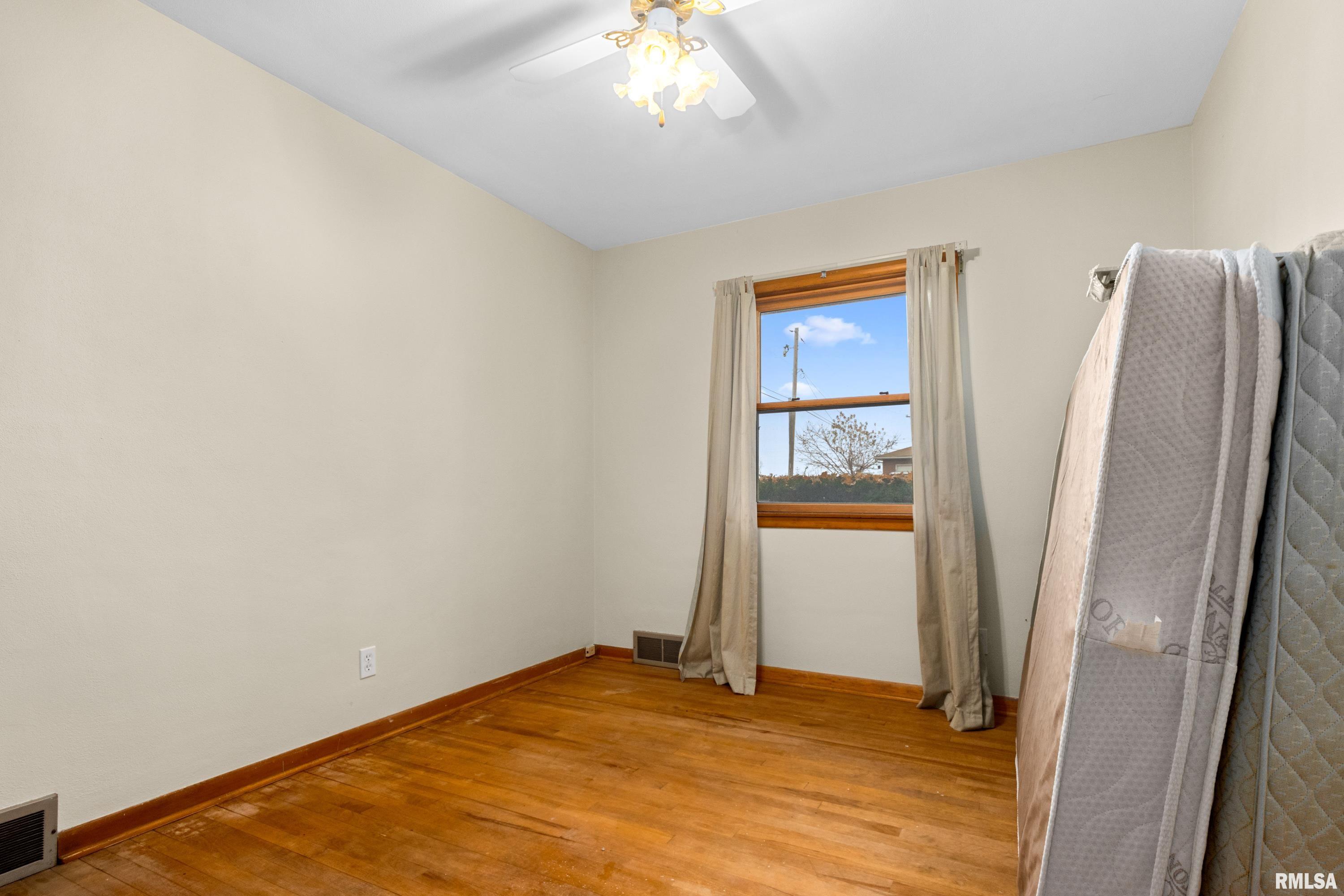 5112 West Pfeiffer Road Bartonville, IL 61607 - Photo 19 of 26 Gallery Image 19