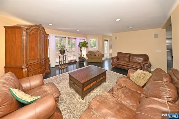 $1,350,000 | 2604 Cleveland Avenue, Washington Township, NJ 07676