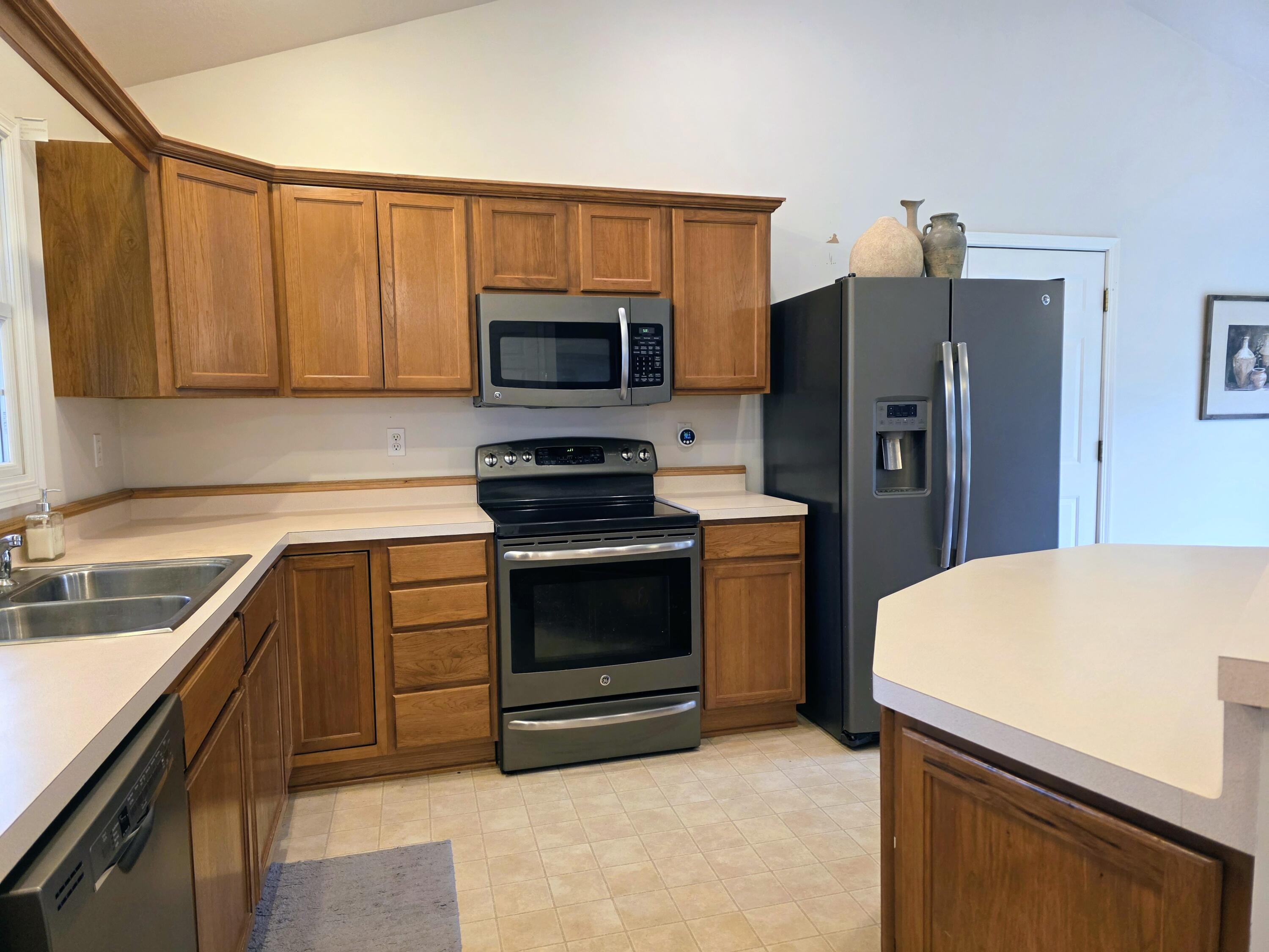 233 Hatch Avenue Coldwater, MI 49036 - Photo 5 of 18 20260430_173945~2