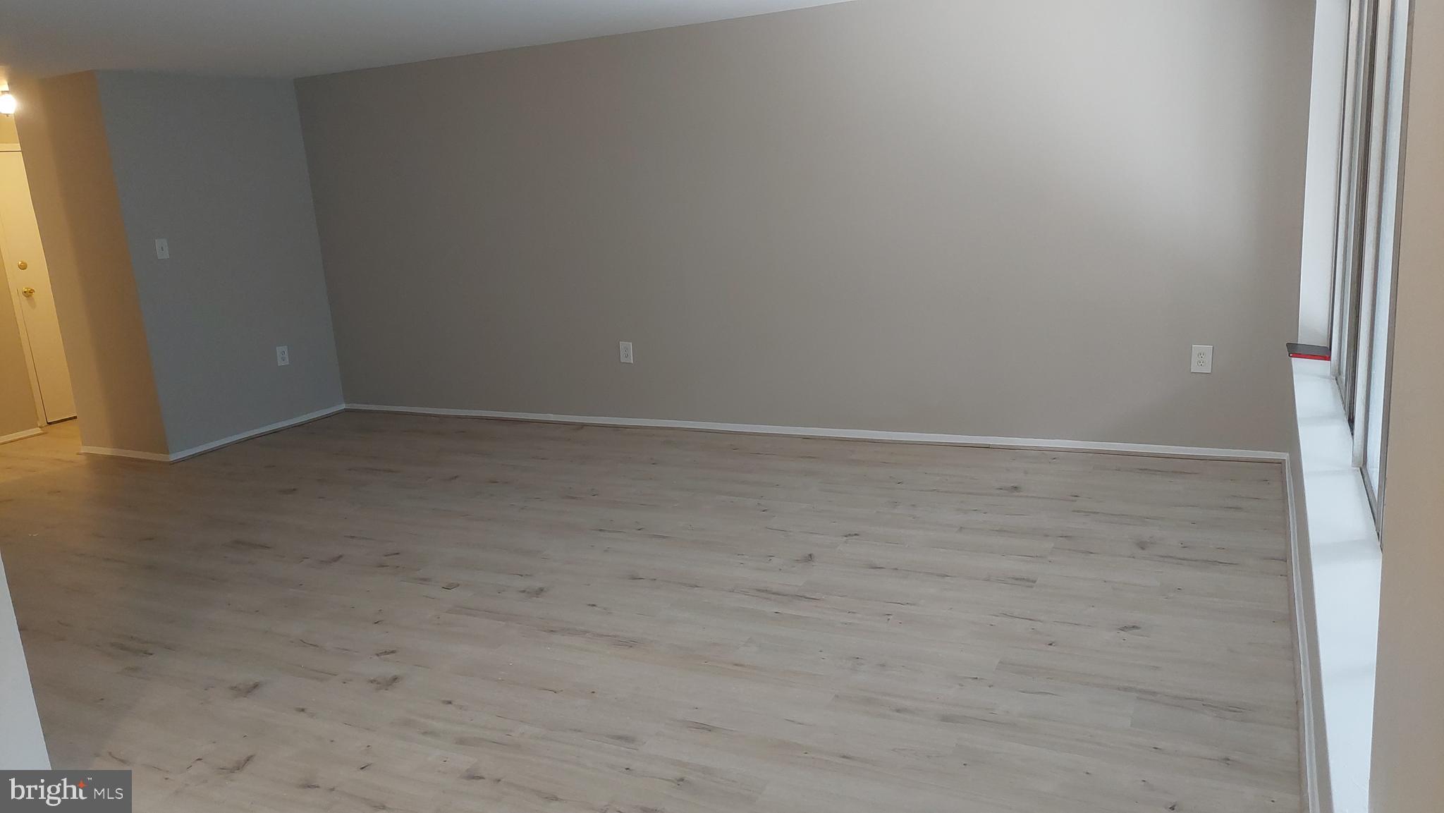 18622 Walkers Choice Road, Unit 6 Montgomery Village, MD 20886 - Photo 16 of 37 Living Room 11