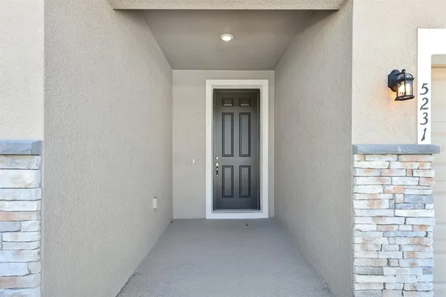 $469,990 | 5231 Painted Bamboo Street, St. Cloud, FL 34771