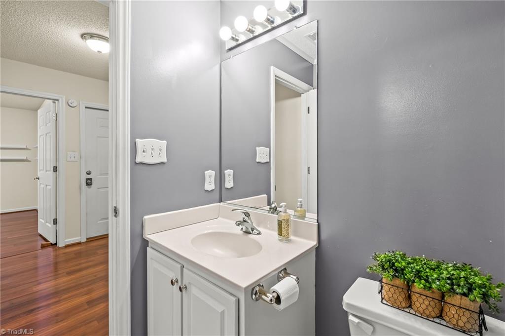 166 Wyndham Court High Point, NC 27265 - Photo 23 of 37