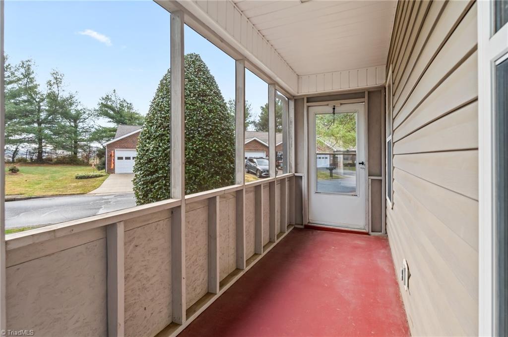 166 Wyndham Court High Point, NC 27265 - Photo 29 of 37