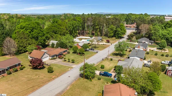 $300,000 | 203 Le Ann Drive, Easley, SC 29642