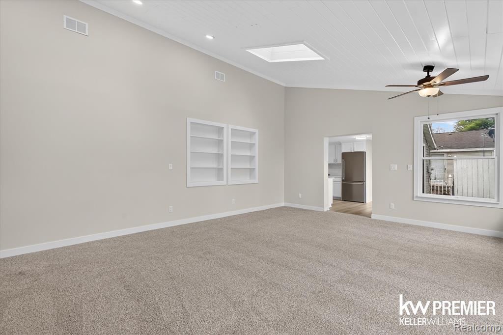 5658 Crescent Road Waterford, MI 48327 - Photo 13 of 40 Gallery Image 13