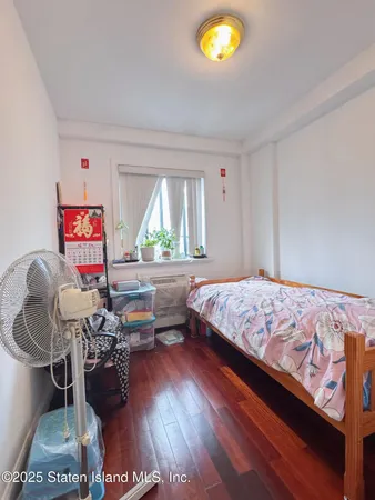 $689,000 | 41-05 College Point Boulevard, Unit 3 | Downtown Flushing