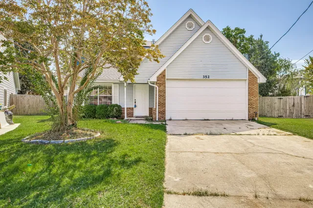 $315,000 | 352 Brookwood Boulevard, Mary Esther, FL 32569
