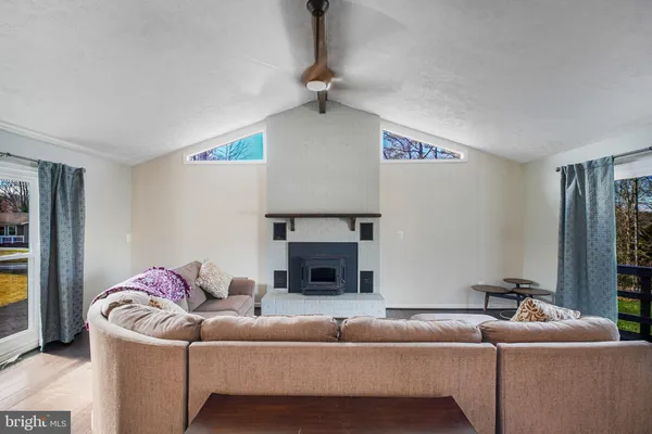 $2,800 | 306 Happy Creek Road, Locust Grove, VA 22508