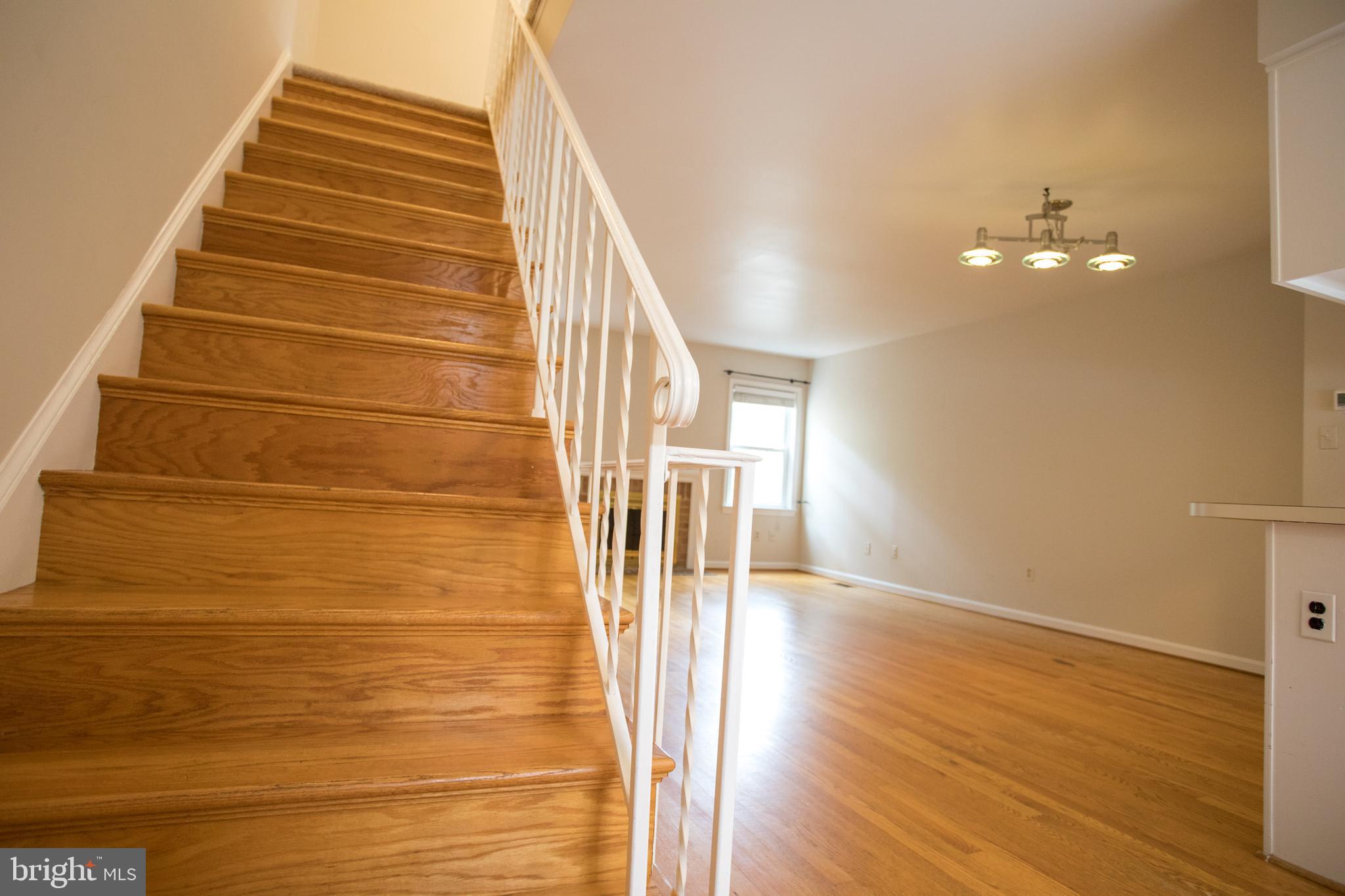 2051 South Glebe Road Arlington, VA 22206 - Photo 4 of 31 Gallery Image 4