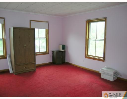 357 New Market Road Piscataway, NJ 08854 - Photo 8 of 9 Gallery Image 8