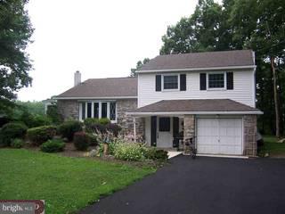 618 Middle Road Perkasie, PA 18944 - Photo 1 of 6