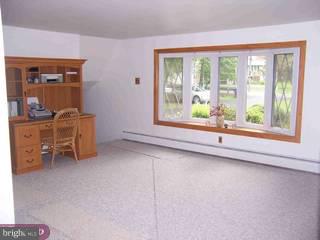 618 Middle Road Perkasie, PA 18944 - Photo 2 of 6