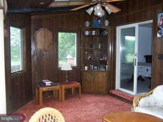 618 Middle Road Perkasie, PA 18944 - Photo 5 of 6
