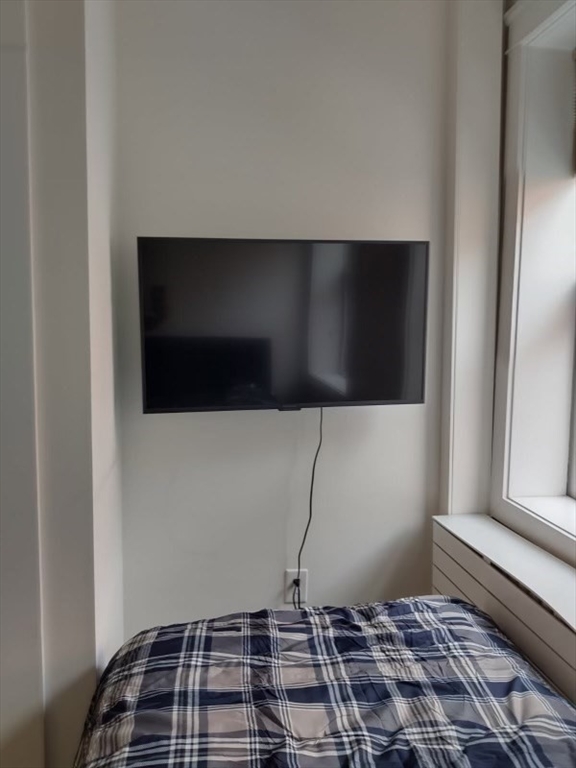 31 Irving Street, Unit 4 Boston, MA 02114 - Photo 14 of 15