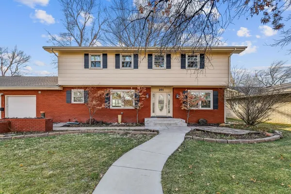 $400,000 | 201 North Penrose Drive, Wichita, KS 67206