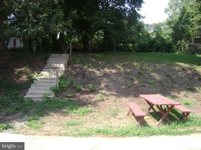 15414 Michigan Rd. Woodbridge, VA 22191 - Photo 11 of 12 Patio