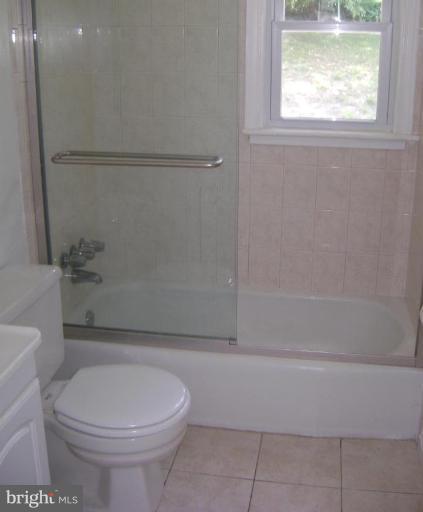 15414 Michigan Rd. Woodbridge, VA 22191 - Photo 6 of 12 Bath #2