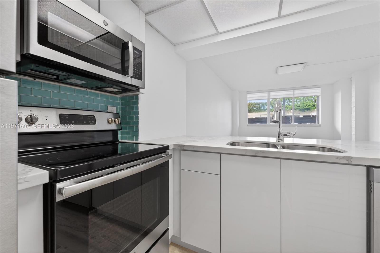 540 Brickell Key Drive, Unit 414 Miami, FL 33131 - Photo 14 of 46