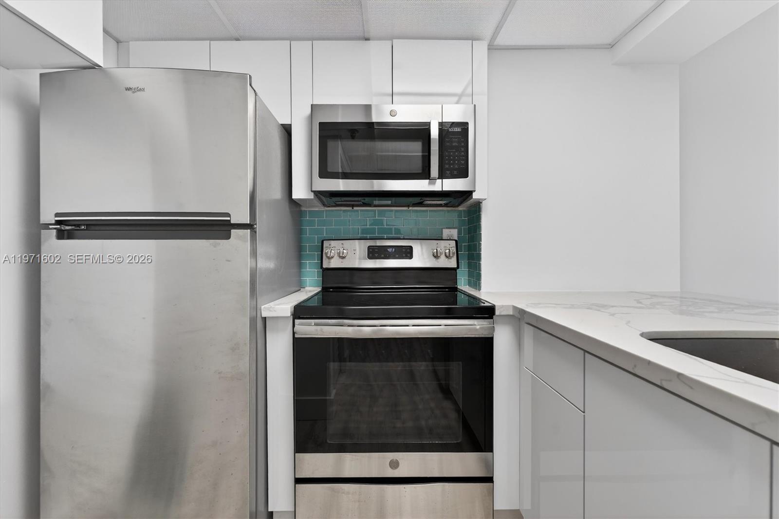 540 Brickell Key Drive, Unit 414 Miami, FL 33131 - Photo 16 of 46