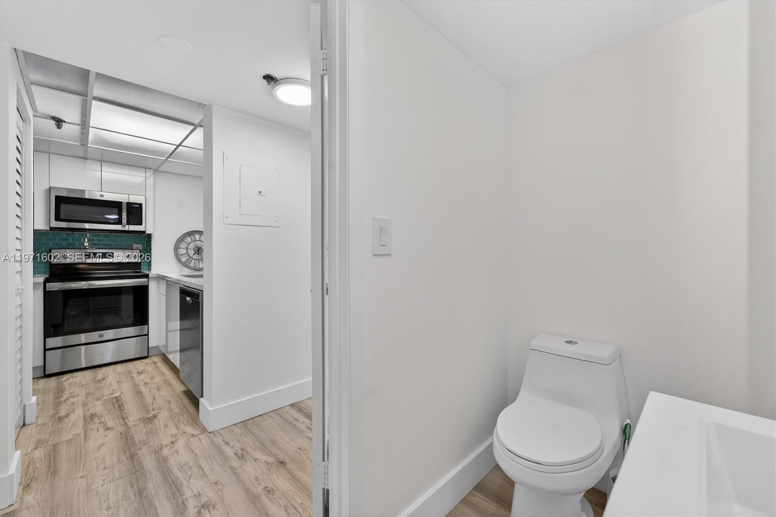 540 Brickell Key Drive, Unit 414 Miami, FL 33131 - Photo 17 of 46