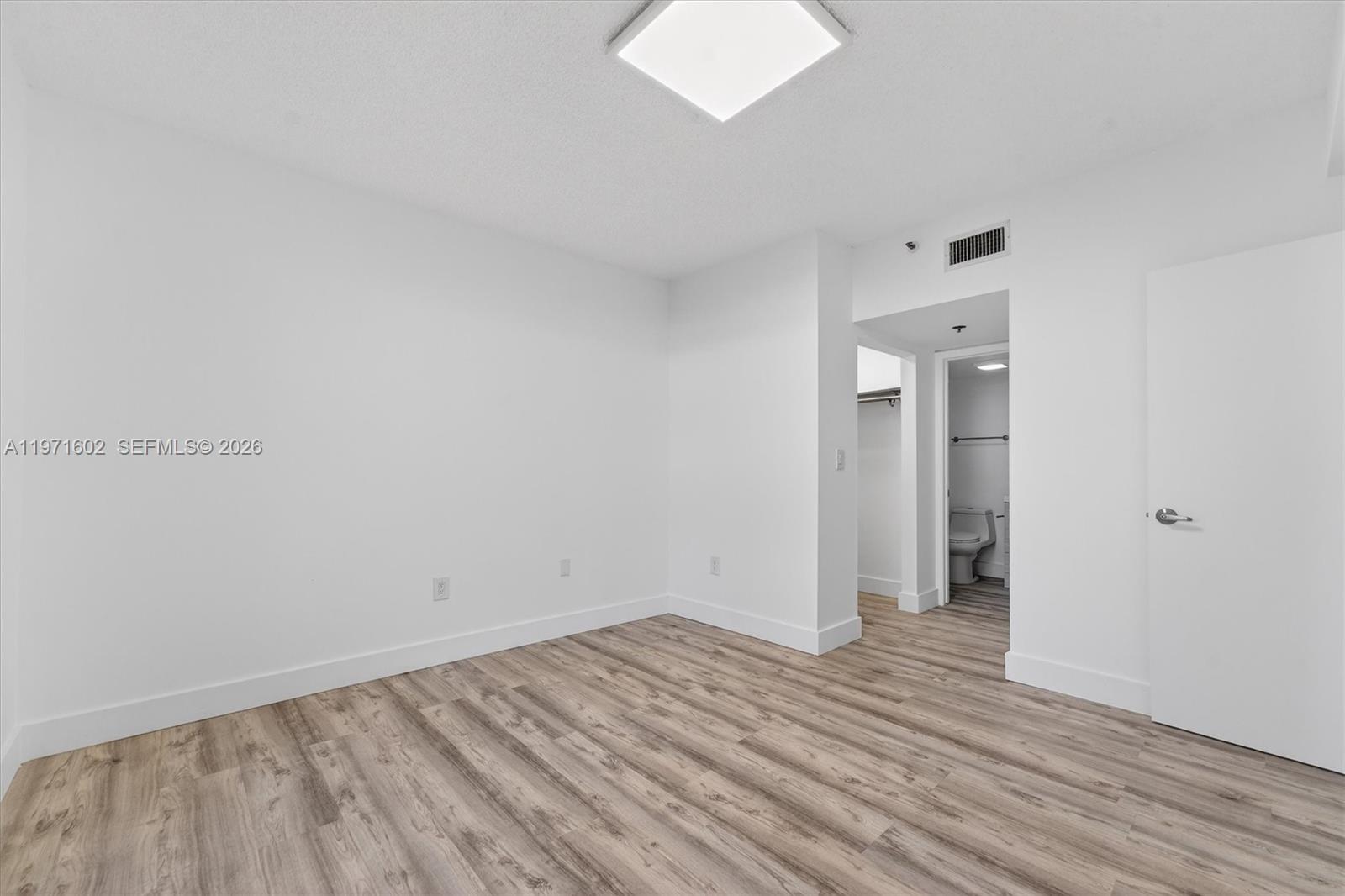 540 Brickell Key Drive, Unit 414 Miami, FL 33131 - Photo 20 of 46