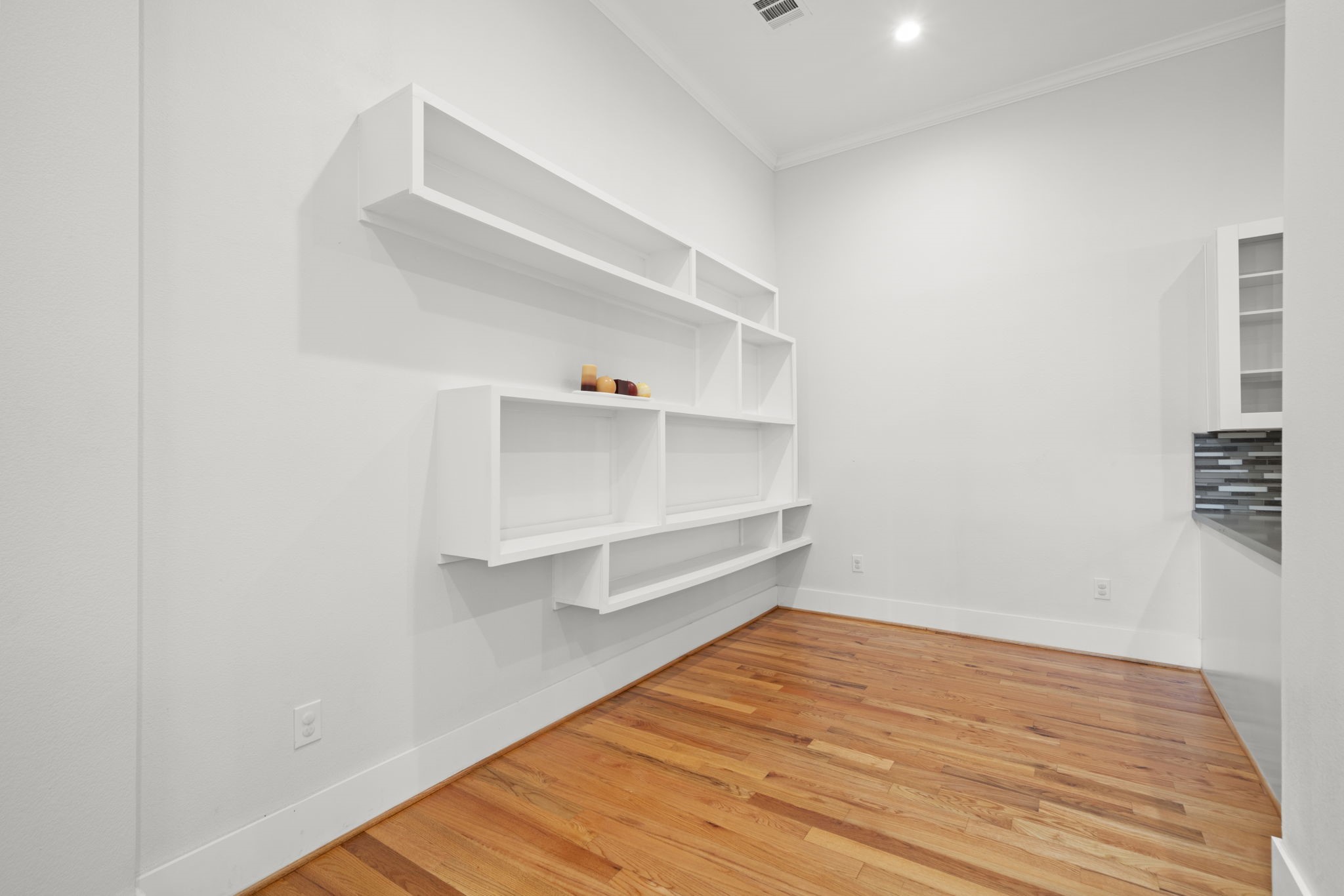 206 Burr Street, Unit A Houston, TX 77011 - Photo 6 of 46