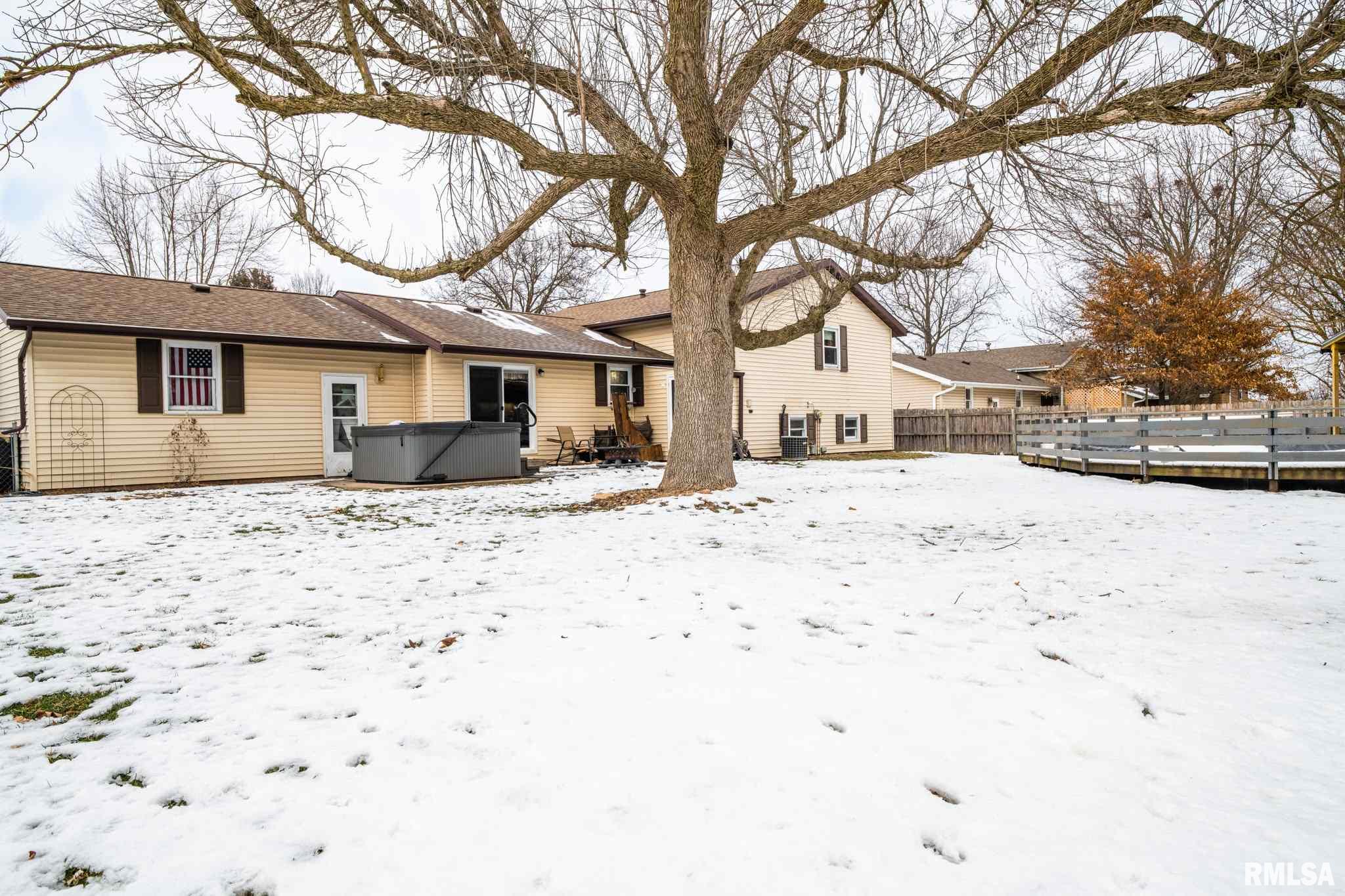310 Lincoln Road Canton, IL 61520 - Photo 33 of 37 Gallery Image 33