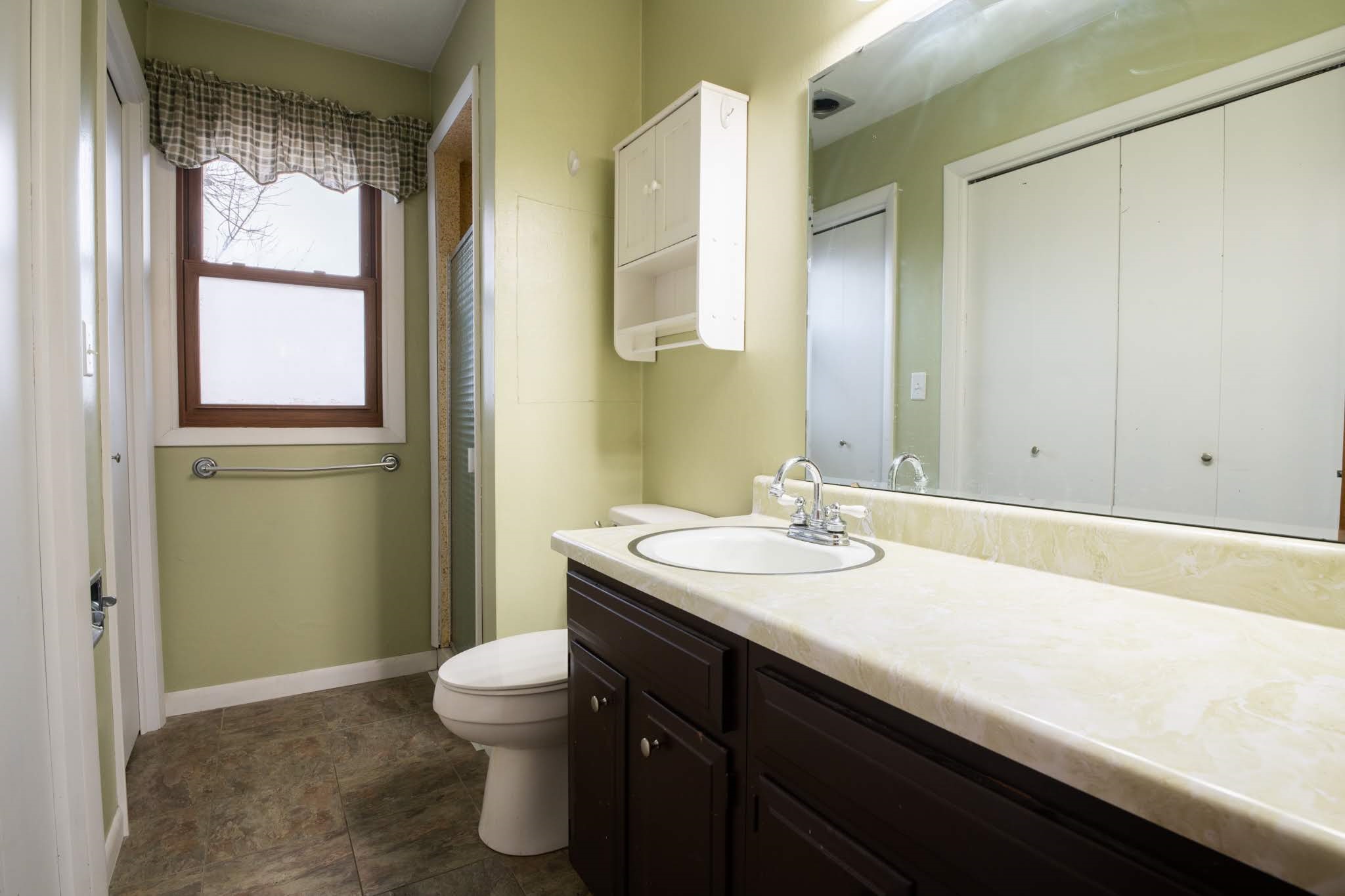 310 Lincoln Road Canton, IL 61520 - Photo 7 of 37 Gallery Image 7