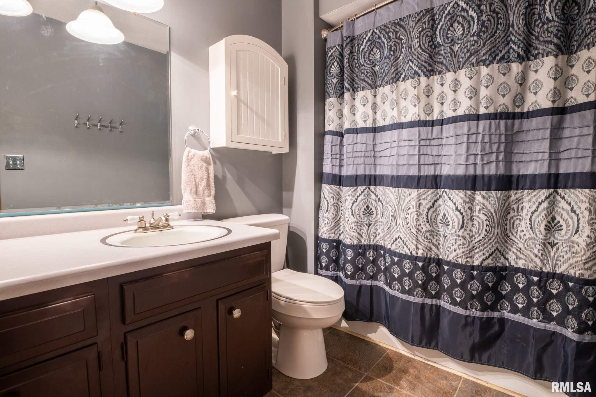 310 Lincoln Road Canton, IL 61520 - Photo 10 of 37 Gallery Image 10