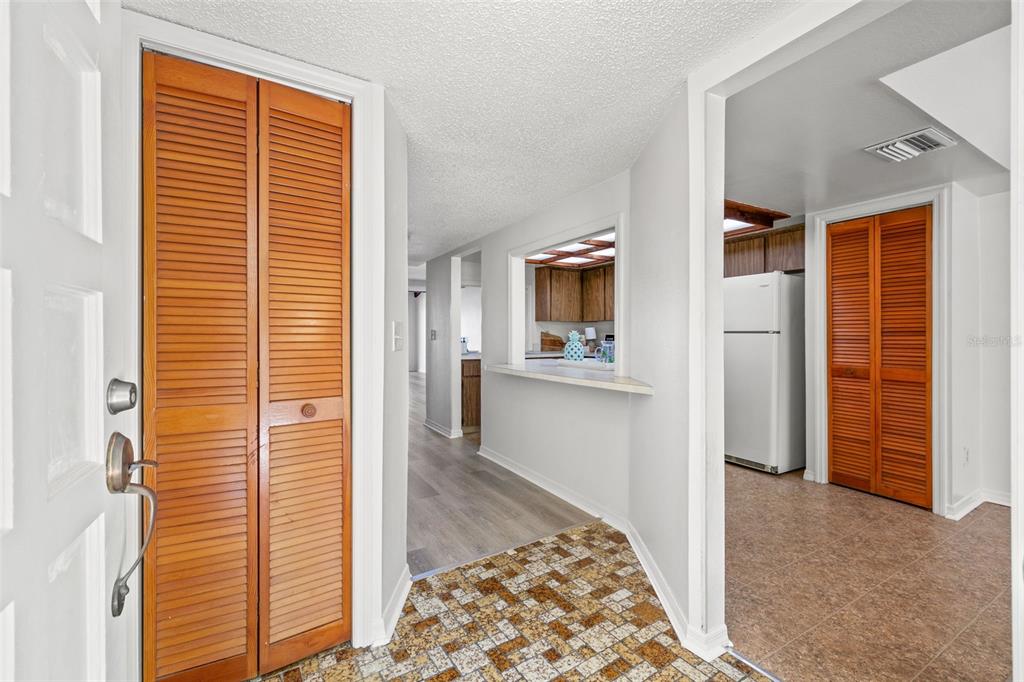 320 Windrush Boulevard, Unit 3 Indian Rocks Beach, FL 33785 - Photo 12 of 40 Entryway