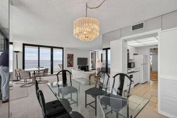 $975,000 | 5510 North Ocean Drive, Unit 24A, Singer Island, FL 33404