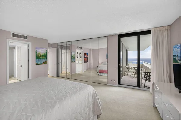 $975,000 | 5510 North Ocean Drive, Unit 24A, Singer Island, FL 33404