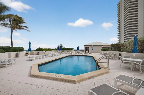 $975,000 | 5510 North Ocean Drive, Unit 24A, Singer Island, FL 33404