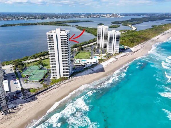 $975,000 | 5510 North Ocean Drive, Unit 24A, Singer Island, FL 33404