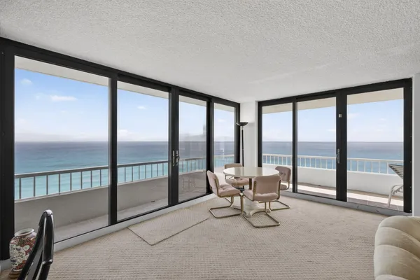 $975,000 | 5510 North Ocean Drive, Unit 24A, Singer Island, FL 33404