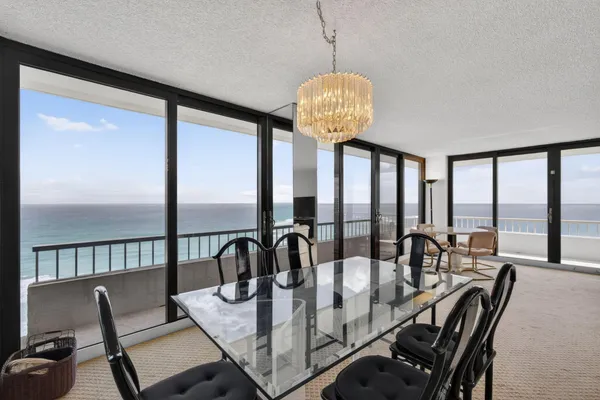 $975,000 | 5510 North Ocean Drive, Unit 24A, Singer Island, FL 33404