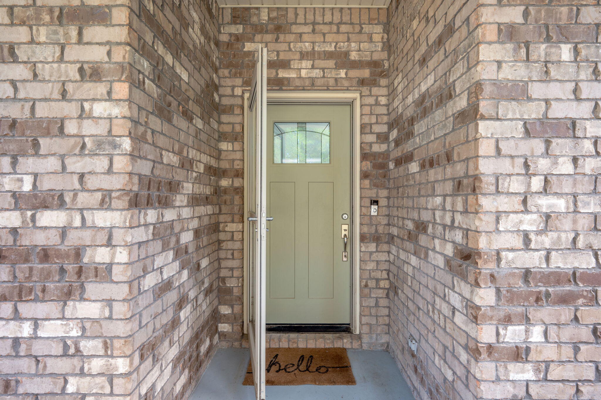 3208 Arthur Boulevard Crestview, FL 32536 - Photo 5 of 30 Front door