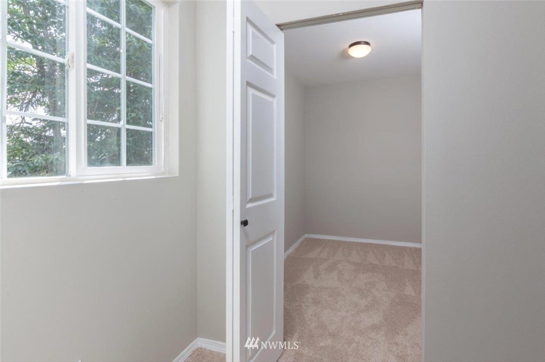 17204 Mountain View Road Southeast Monroe, WA 98272 - Photo 8 of 25 Gallery Image 8