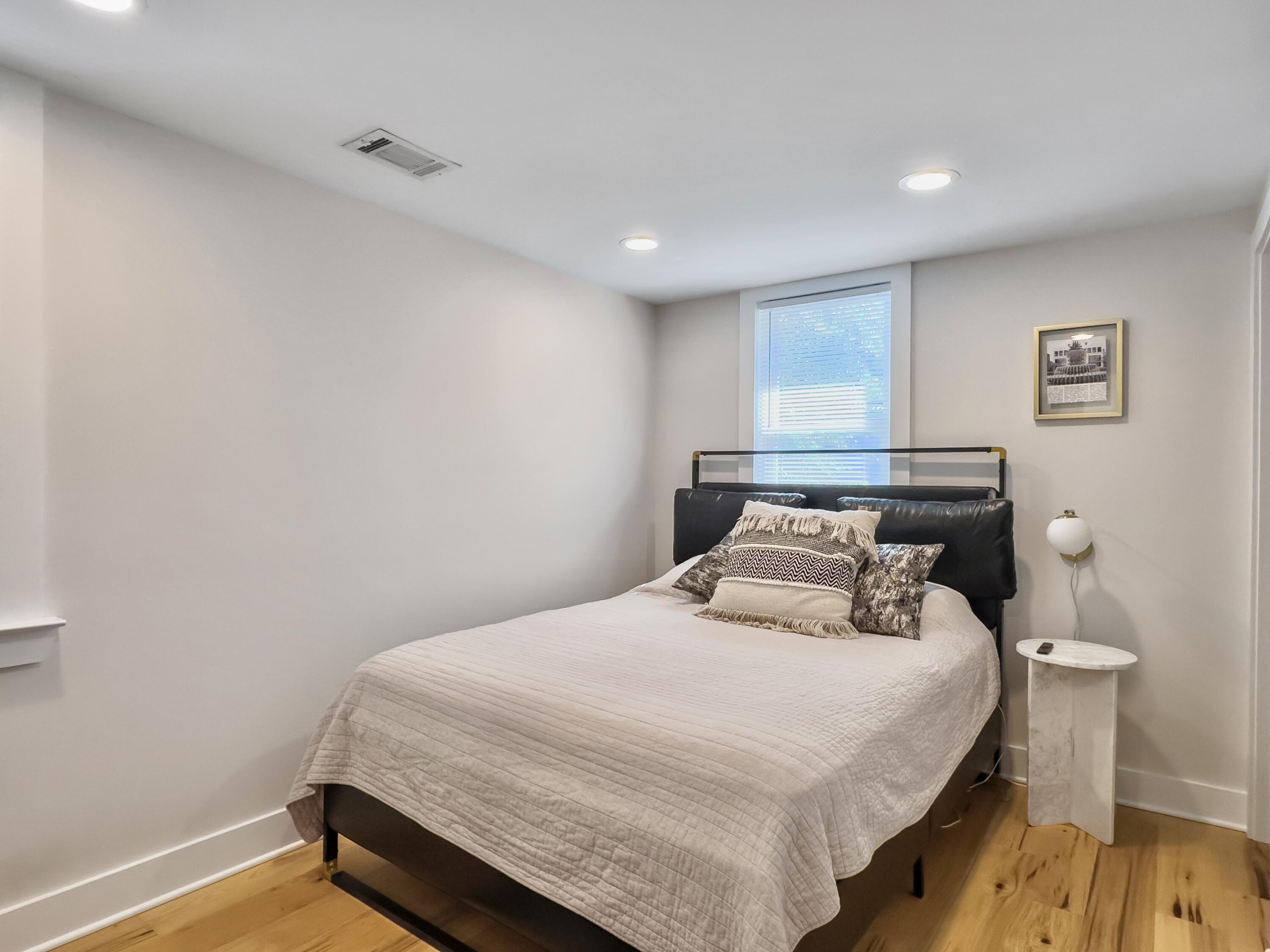 38 Cedar Street Charleston, SC 29403 - Photo 14 of 22 photo jul 17 2024, 10 13 31 am