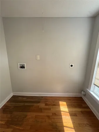 $1,550 | 512 Rice Street, Angleton, TX 77515