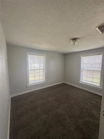$1,550 | 512 Rice Street, Angleton, TX 77515