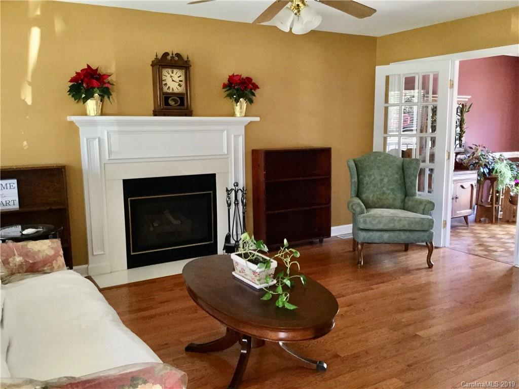 19612 Tryon Street, Unit 10 Cornelius, NC 28031 - Photo 3 of 15 Gallery Image 3
