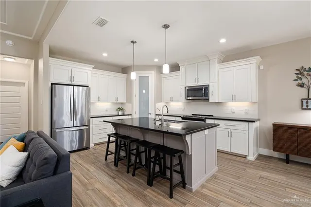 $2,500 | 2918 Manchester Drive, Edinburg, TX 78539