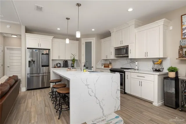 $2,500 | 2918 Manchester Drive, Edinburg, TX 78539