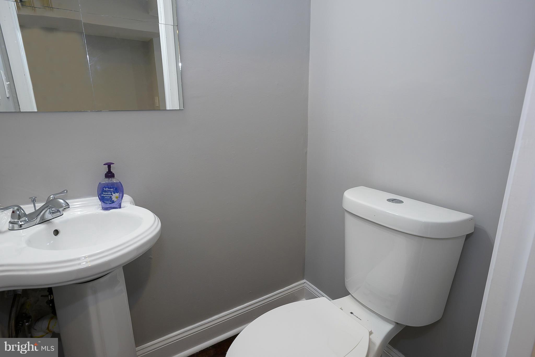 12010 Bluhill Road Silver Spring, MD 20902 - Photo 14 of 30 Bath