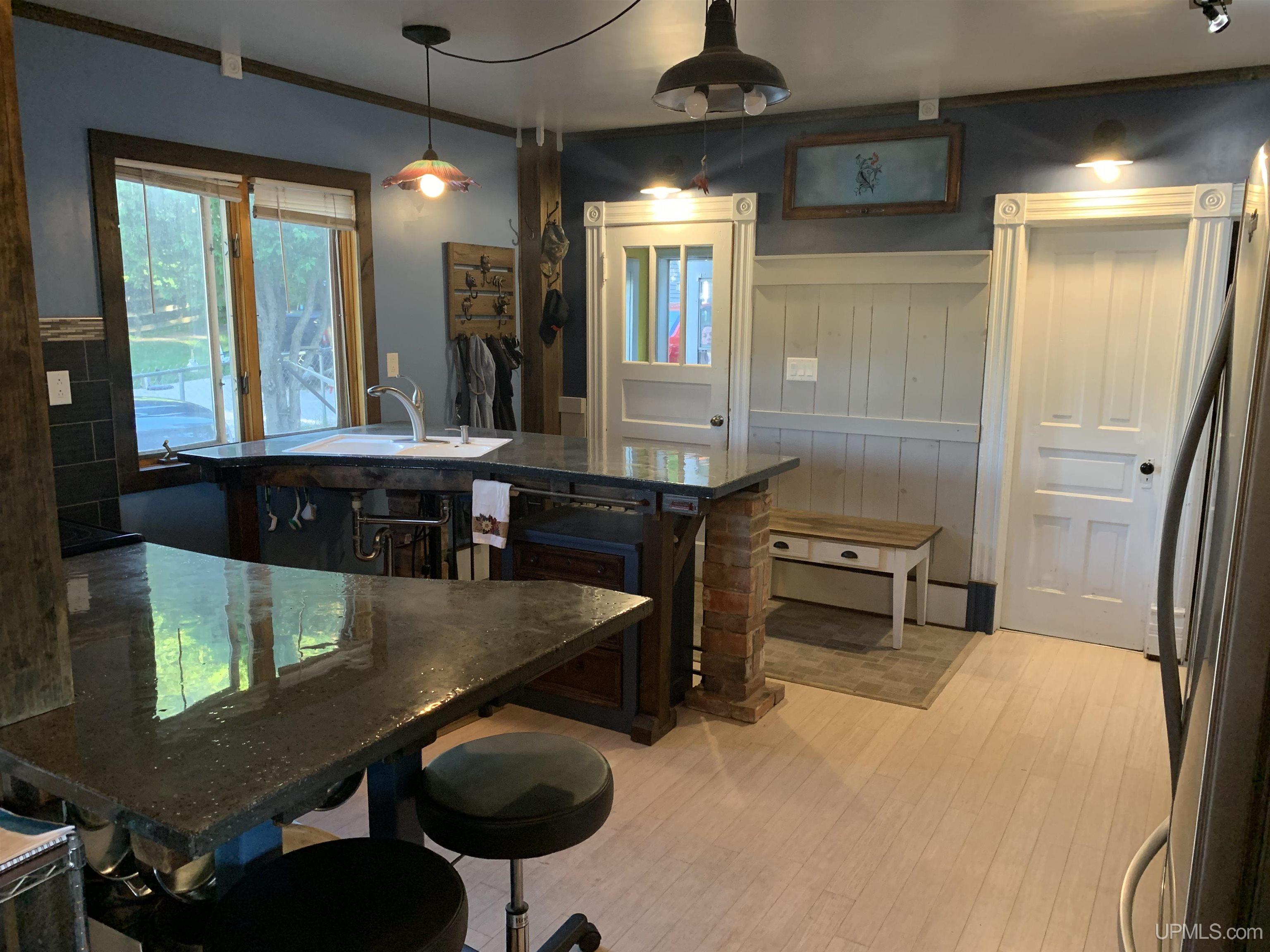 513 West Spring Street Marquette, MI 49855 - Photo 12 of 40