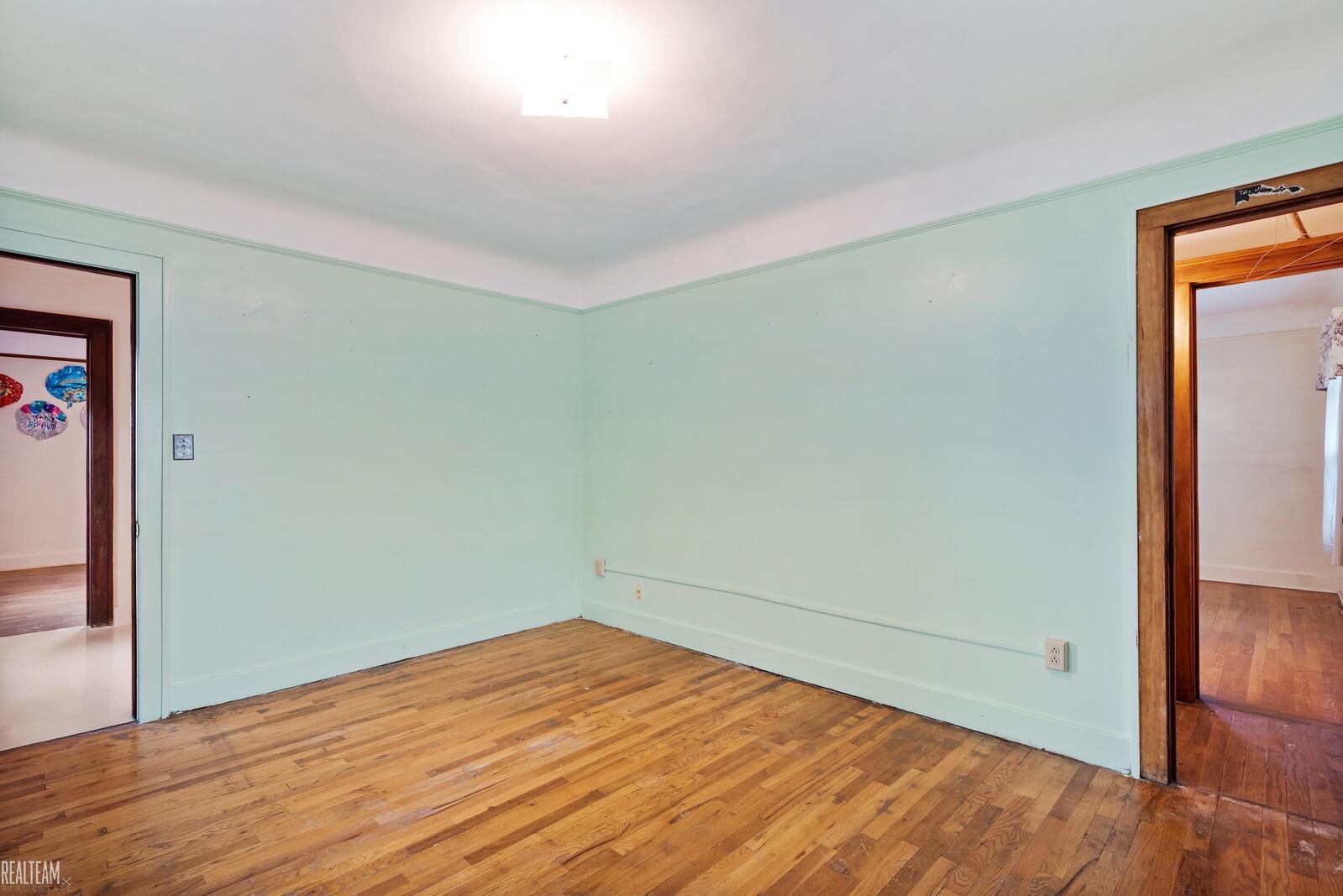 22246 Virginia Eastpointe, MI 48021 - Photo 53 of 69 50130672-F4A40243-9B70-4232-946D-8B68C023D74B.JPG