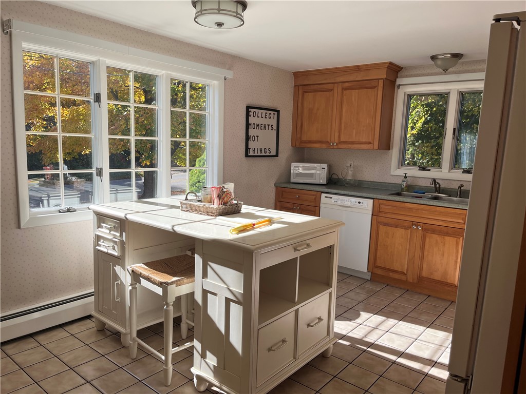 77 Blackrock Road Coventry, RI 02816 - Photo 7 of 18