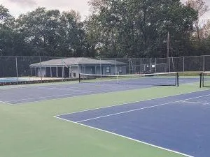 a view of a tennis court